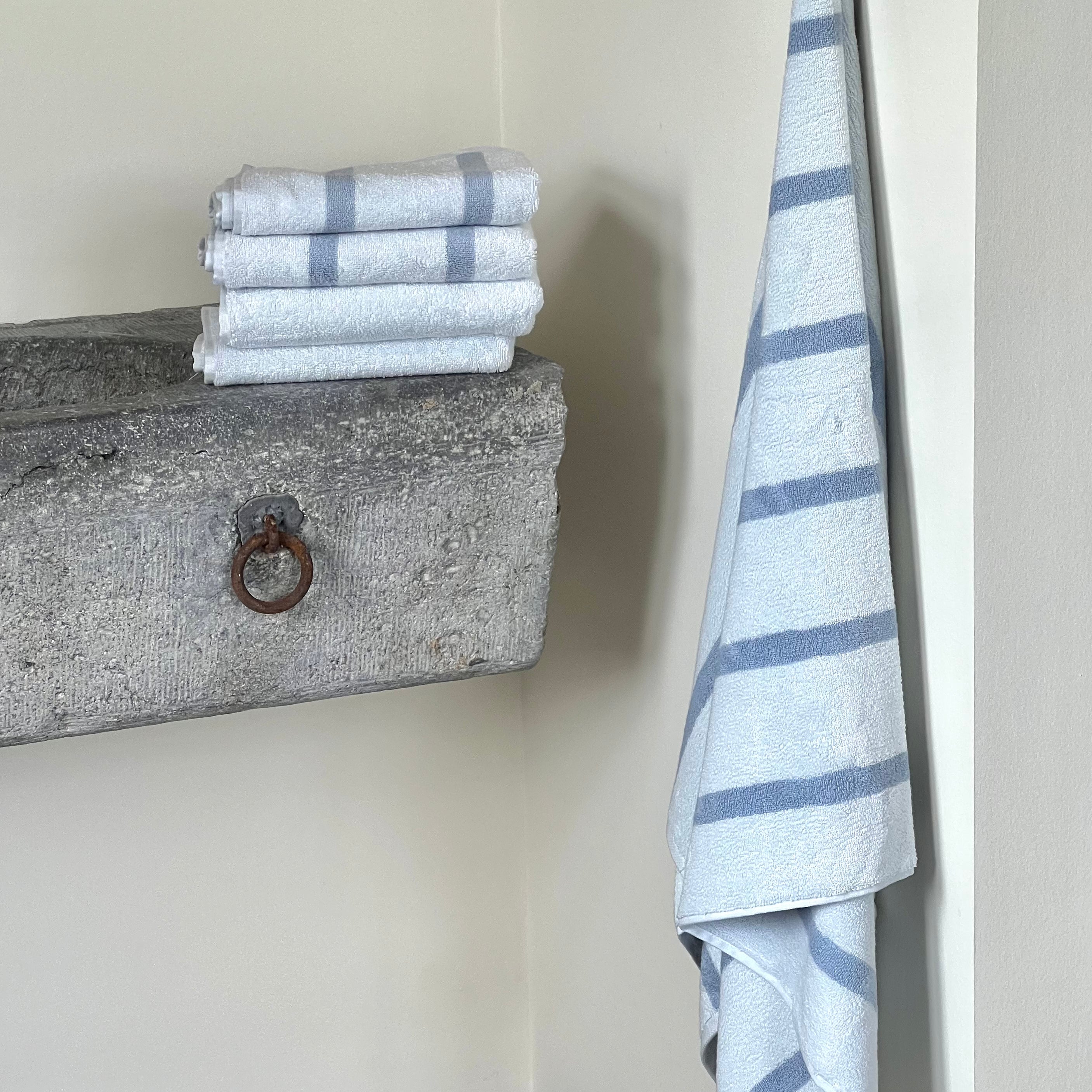 Towel in Stripe - 70x140 cm